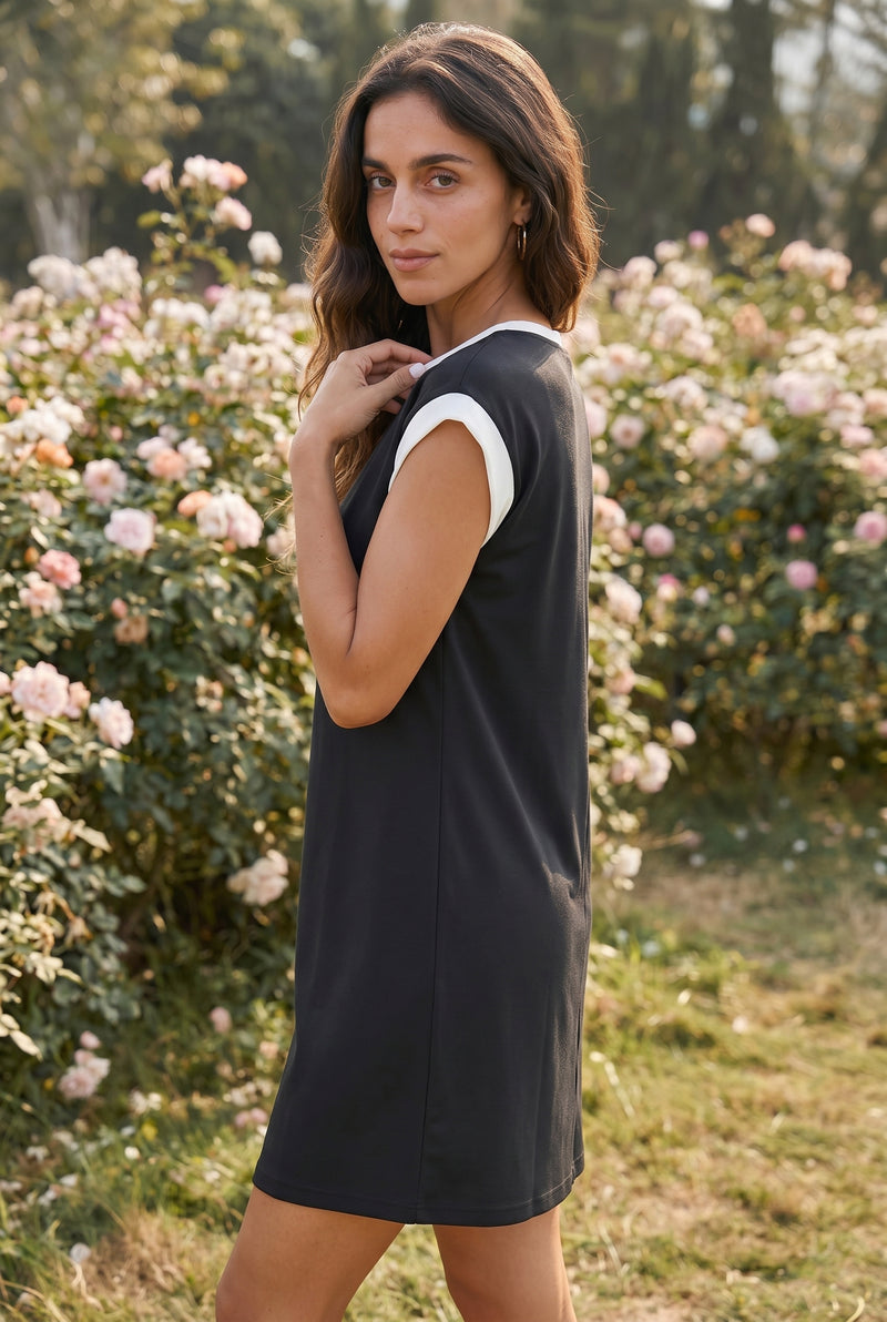 Kurzärmliges Minikleid aus Glitzer-Krepp mit Rundhalsausschnitt in Grau