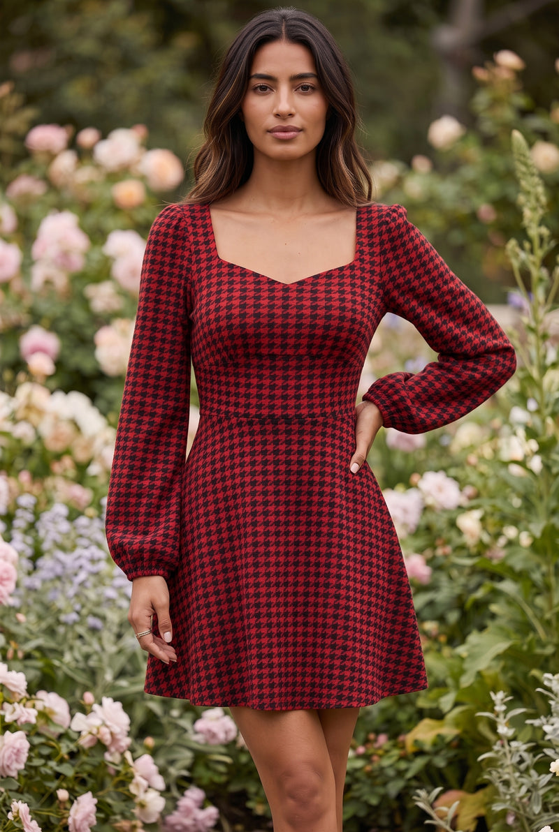 Red Checked Sweetheart Neck Long Sleeve Mini Dress – photo 4
