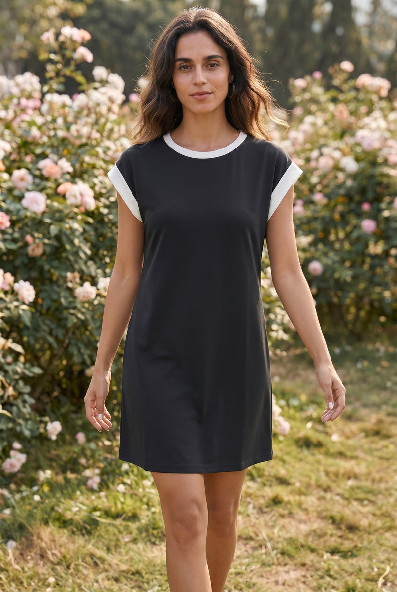 Kurzärmliges Minikleid aus Glitzer-Krepp mit Rundhalsausschnitt in Grau – Foto 4