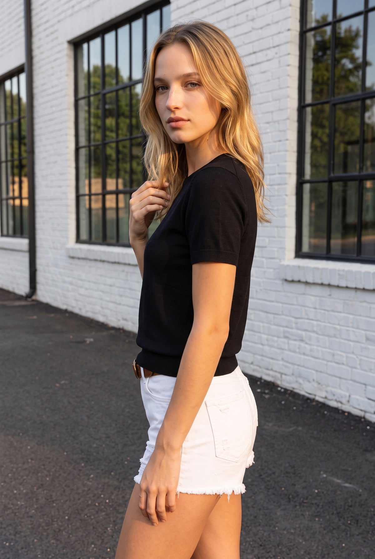 Black Short Sleeve Knitted Top with Crew Neck – photo 2