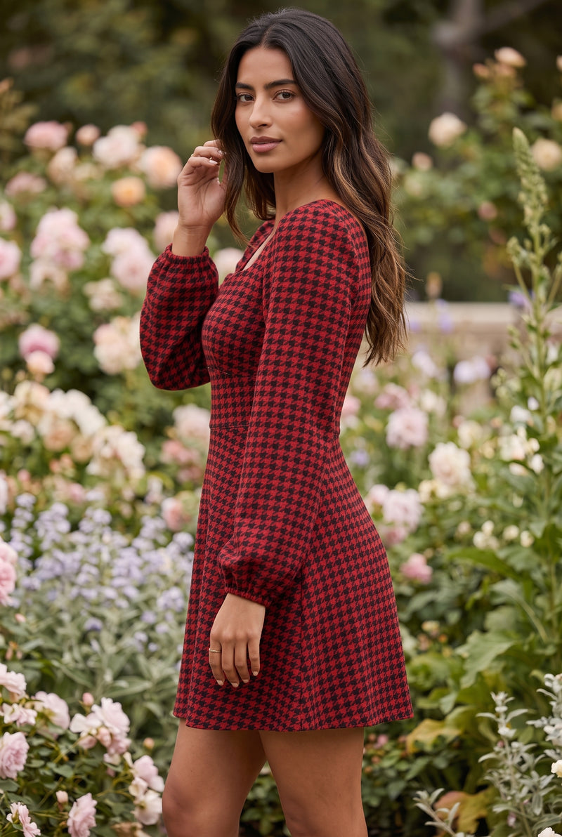 Red Checked Sweetheart Neck Long Sleeve Mini Dress – photo 2