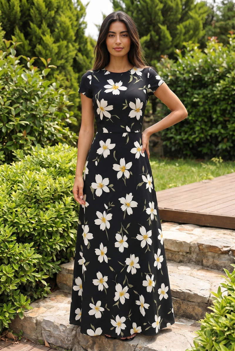 Floral Short Sleeve Crew Neck Maxi Dress in patterned – photo 4