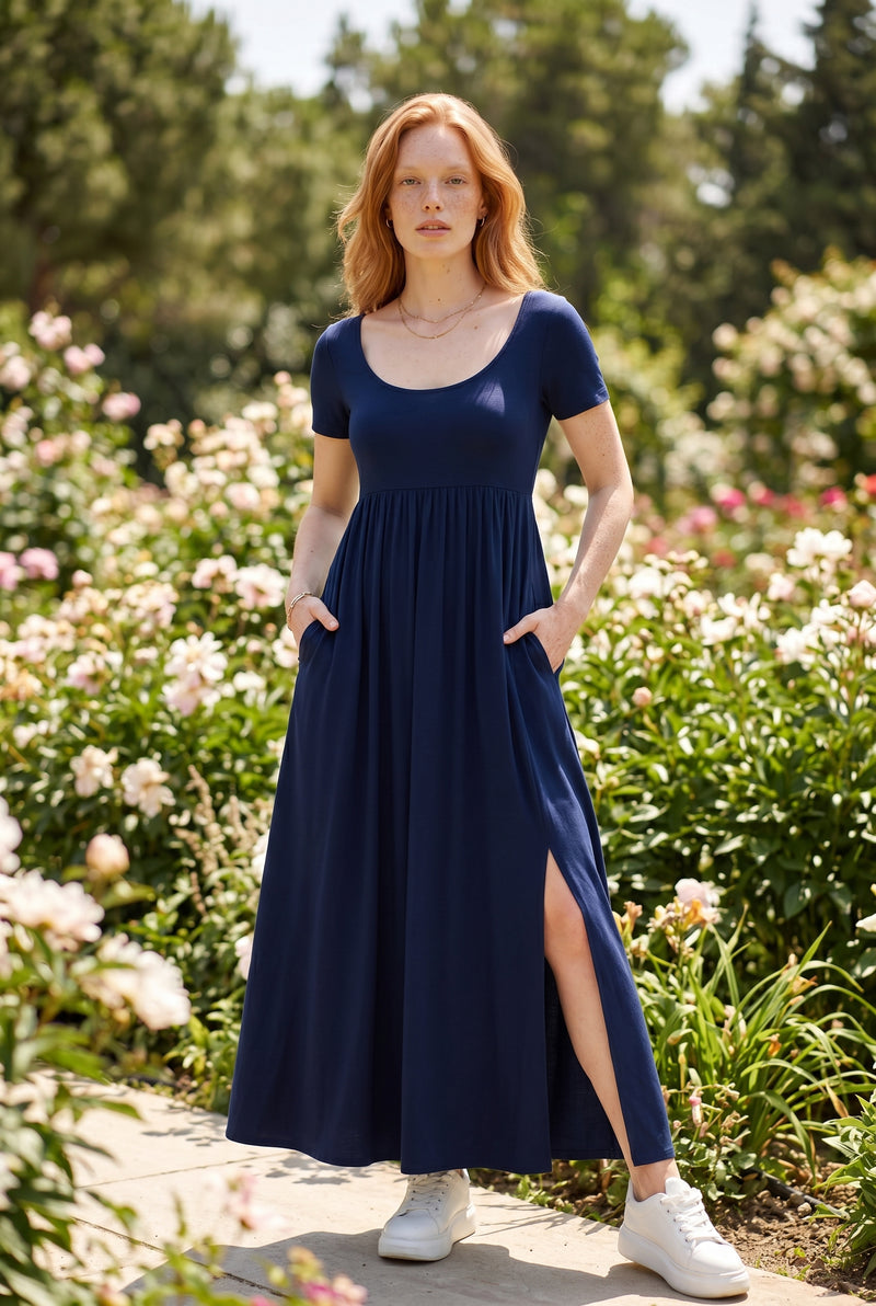 Kurzarm Maxikleid mit Rundhalsausschnitt und Schlitz in Marine – Foto 5