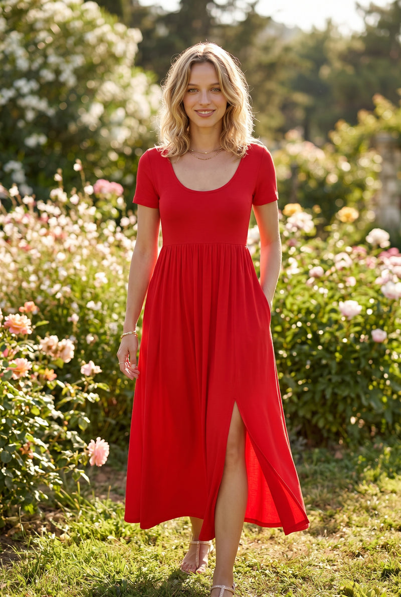 Kurzarm Maxikleid mit Rundhalsausschnitt und Schlitz in Rot – Foto 5