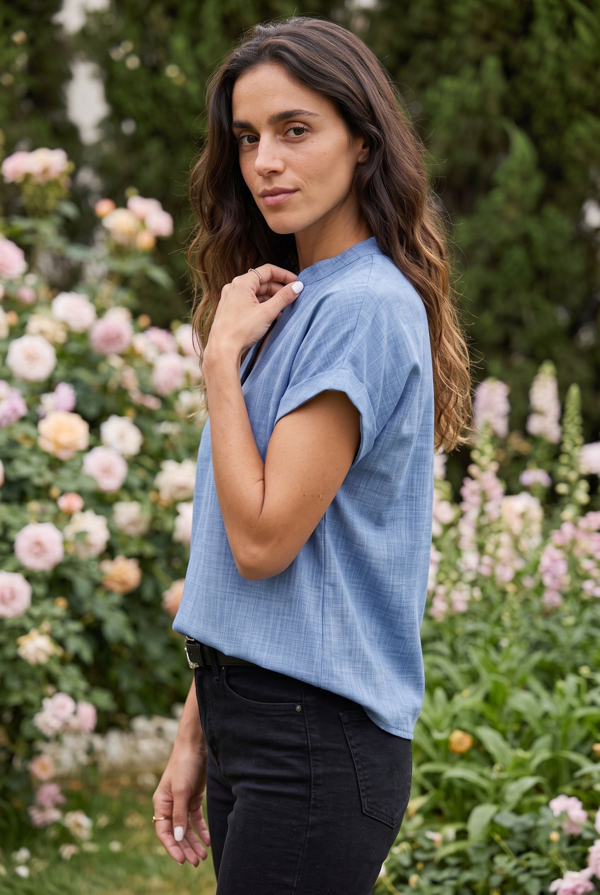 Blouse en lin à col mao et manches courtes, coloris bleu 1 – photo 2