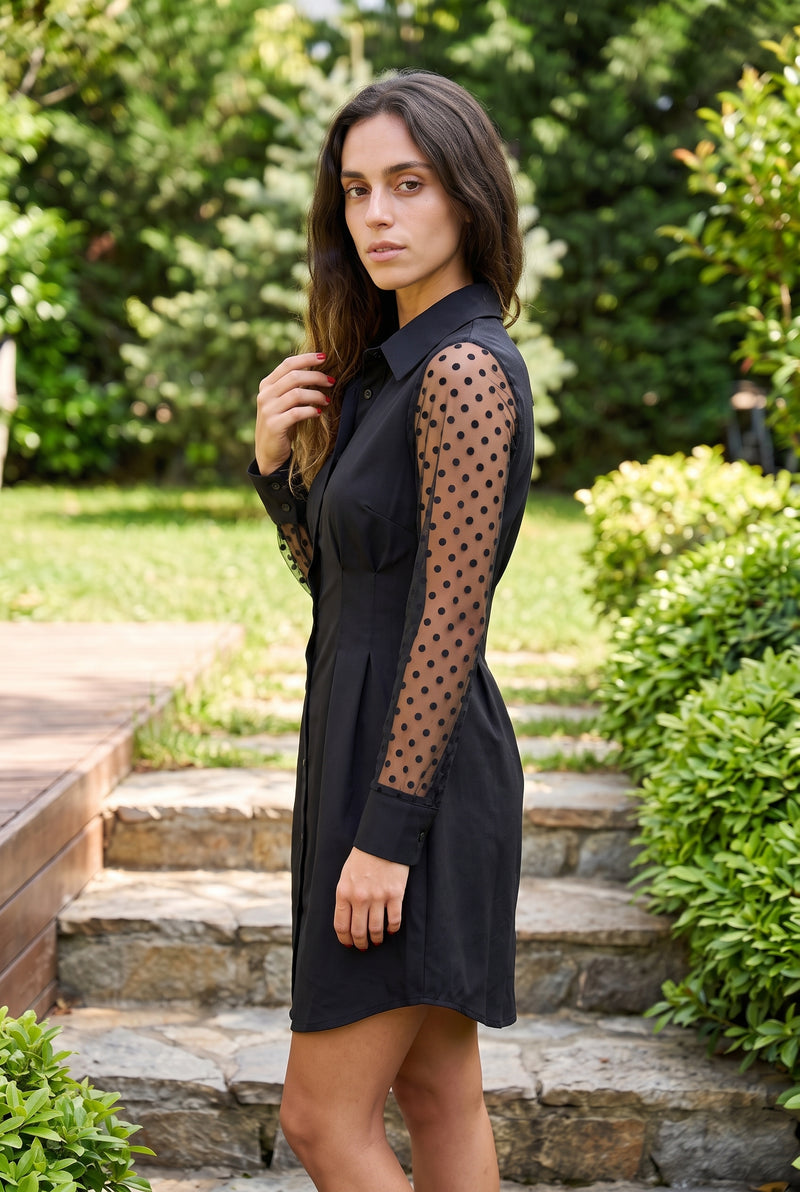 Schwarzes Minikleid mit Polka Dots und langen Ärmeln – Foto 2