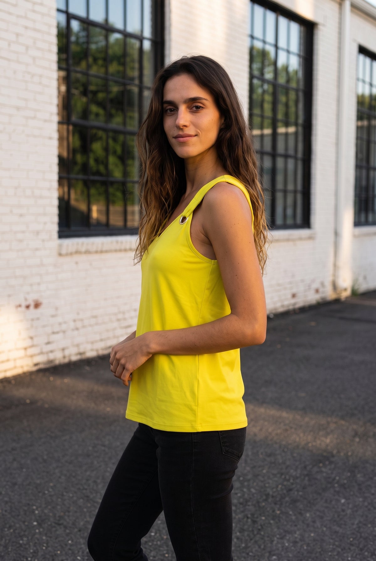 V Neck Sleeveless Viscose Top with Ring Detail in yellow – photo 3