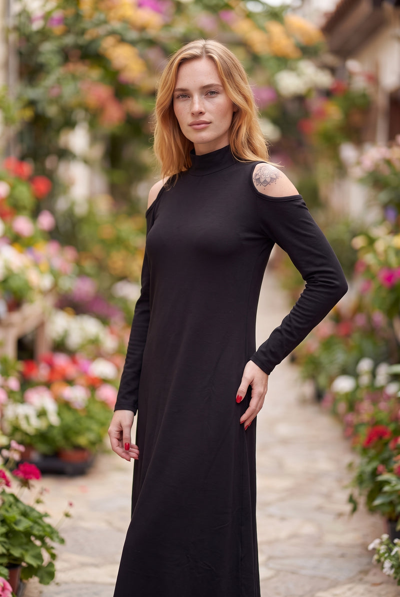 Schwarzes Midikleid mit Rollkragen und Cut-Outs – Foto 4