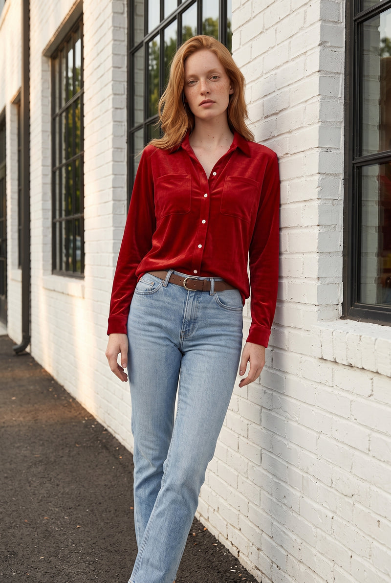 Chemise rouge en velours à manches longues