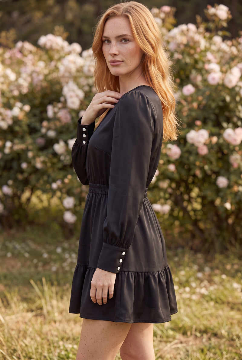 Langarm Minikleid mit Gummizug und Volants in Schwarz – Foto 2