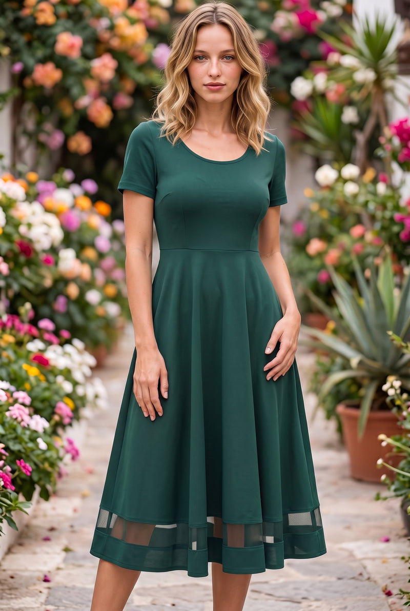 Kurzarm Midikleid aus Krepp mit Rundhalsausschnitt in Grün – Foto 4