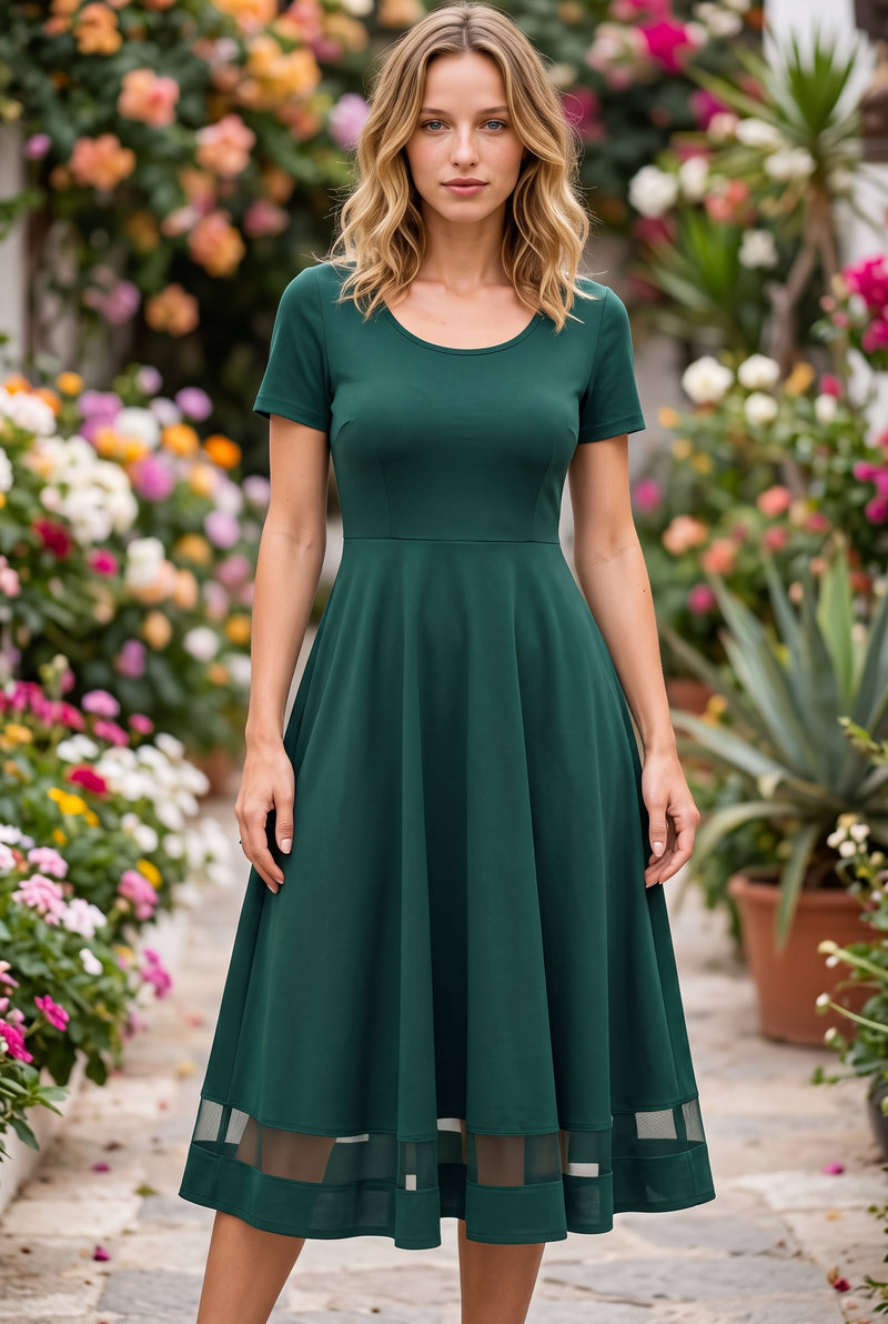 Kurzarm Midikleid aus Krepp mit Rundhalsausschnitt in Grün – Foto 5