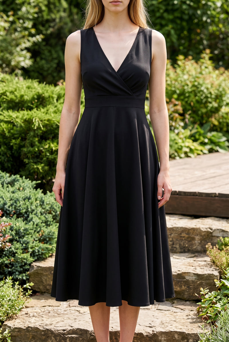 Schwarzes Midikleid mit Wickelausschnitt und Taillenband – Foto 5