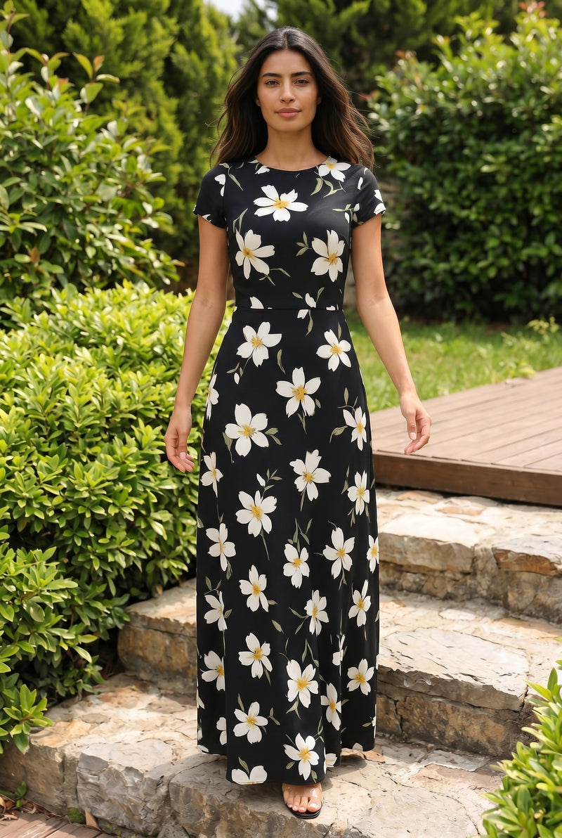 Floral Short Sleeve Crew Neck Maxi Dress in patterned – photo 3