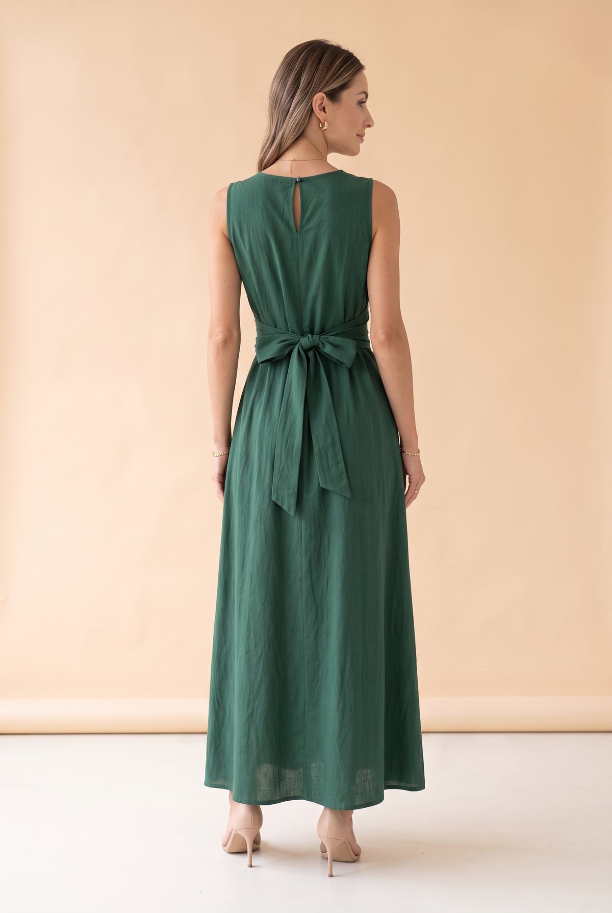Sleeveless Tie Waist A-Line Long Dress in emerald – photo 4