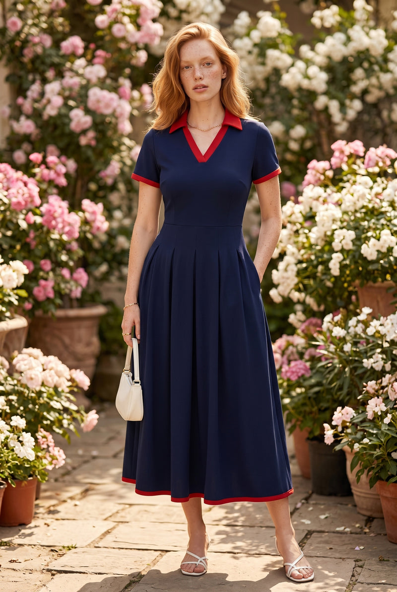 Plissiertes Kurzarm Midikleid mit Kontrastkragen in Marine – Foto 3