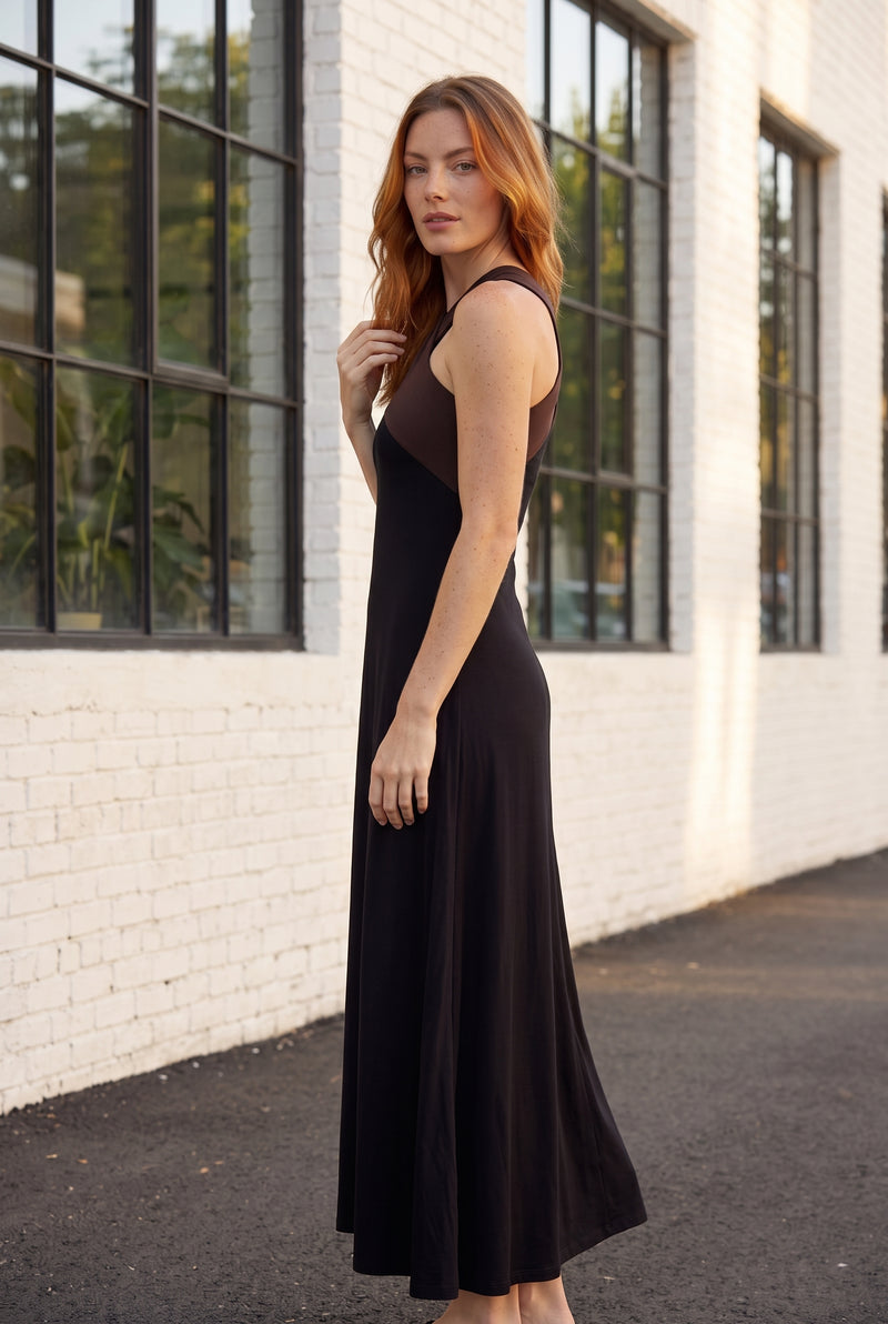 Schwarzes Maxikleid mit Neckholder und Farbblock – Foto 2
