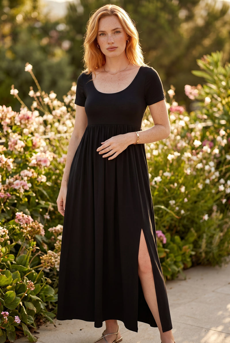 Kurzarm Maxikleid mit Rundhalsausschnitt und Schlitz in Schwarz – Foto 3