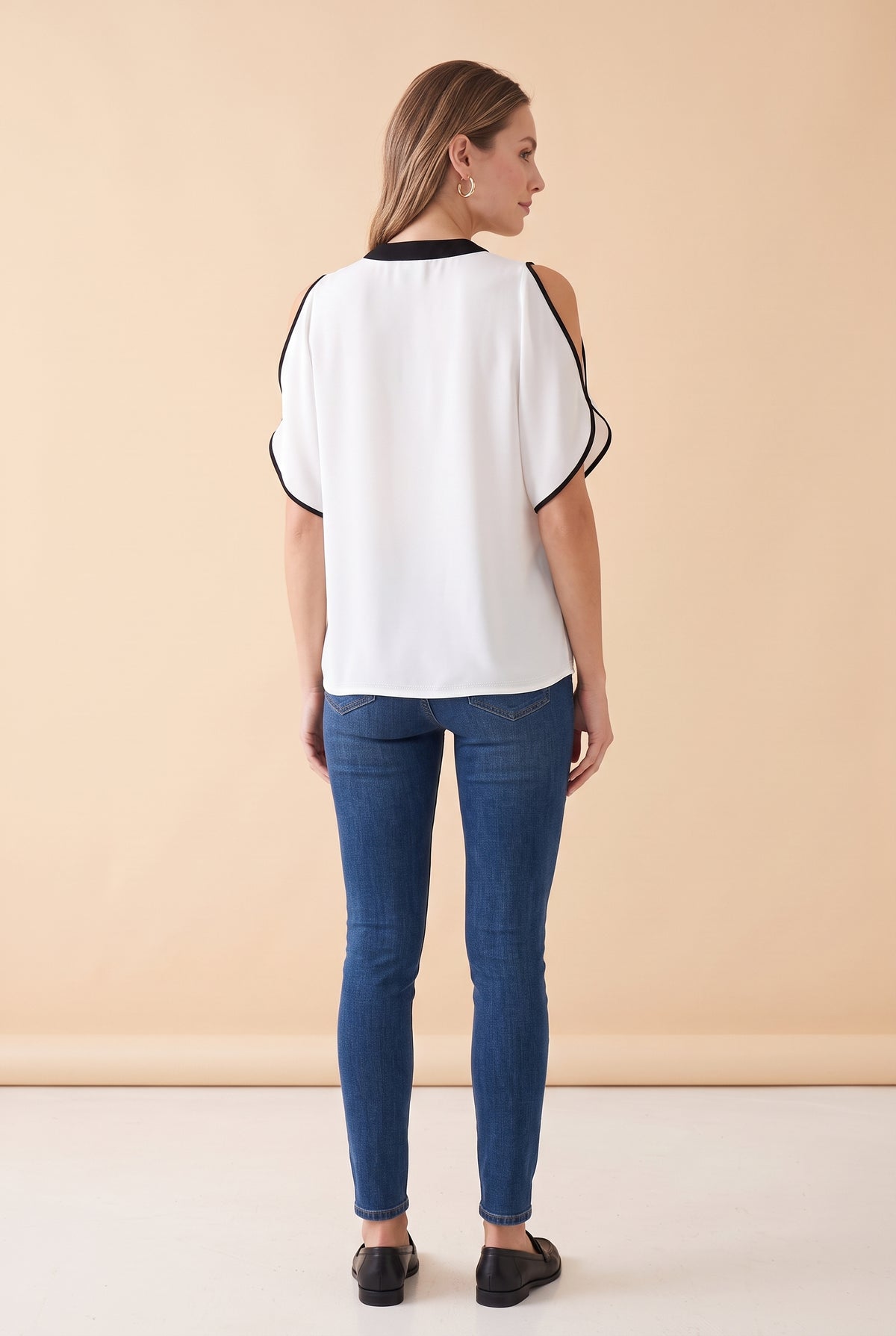 Short Sleeve V Neck Crepe Top with Cutouts in white – photo 4