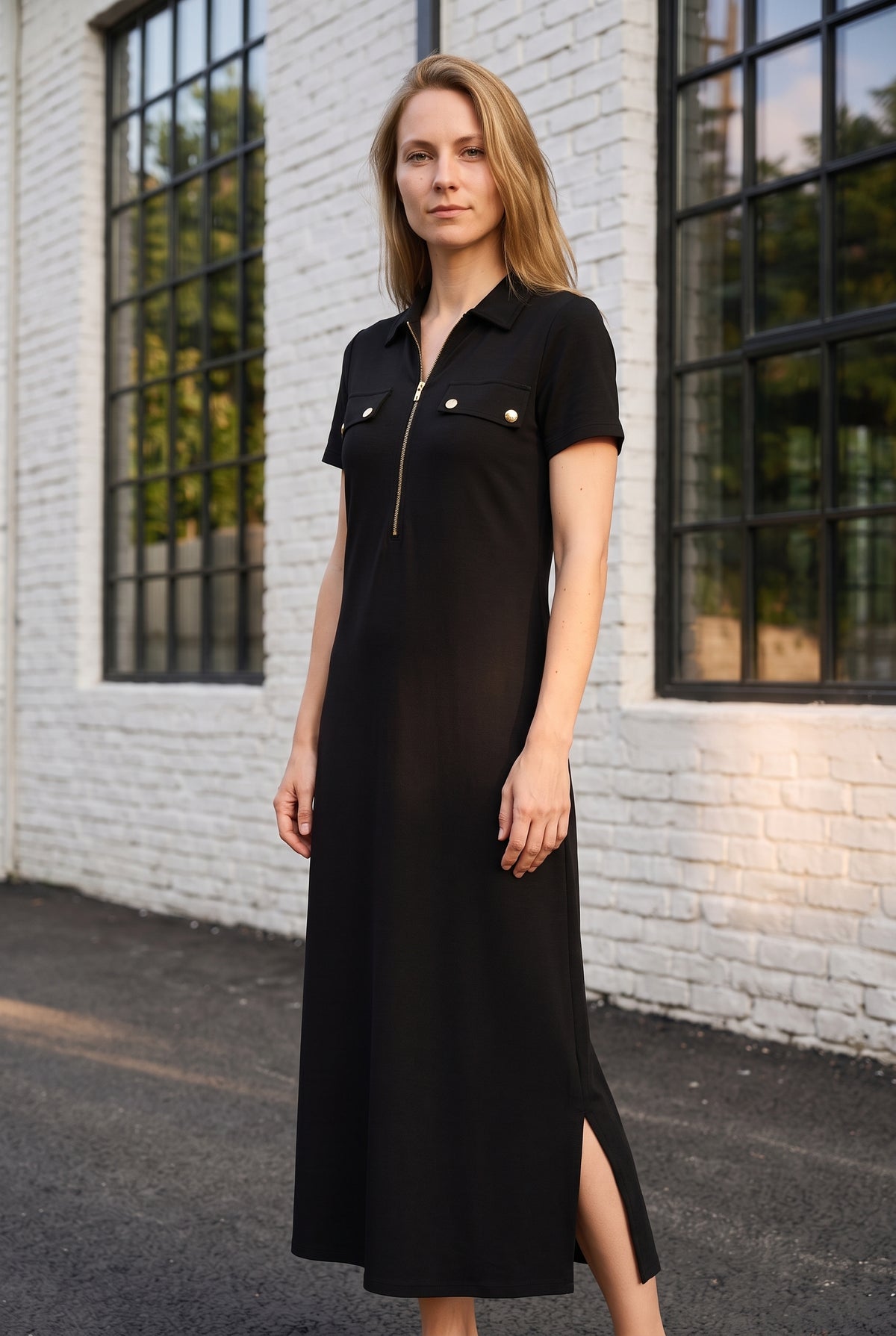 Kurzarm Maxikleid mit Reißverschluss und Kragen in Schwarz – Foto 4