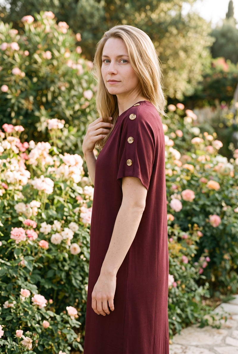 Short Sleeve Crew Neck Midi Dress with Shoulder Buttons in burgundy – photo 2