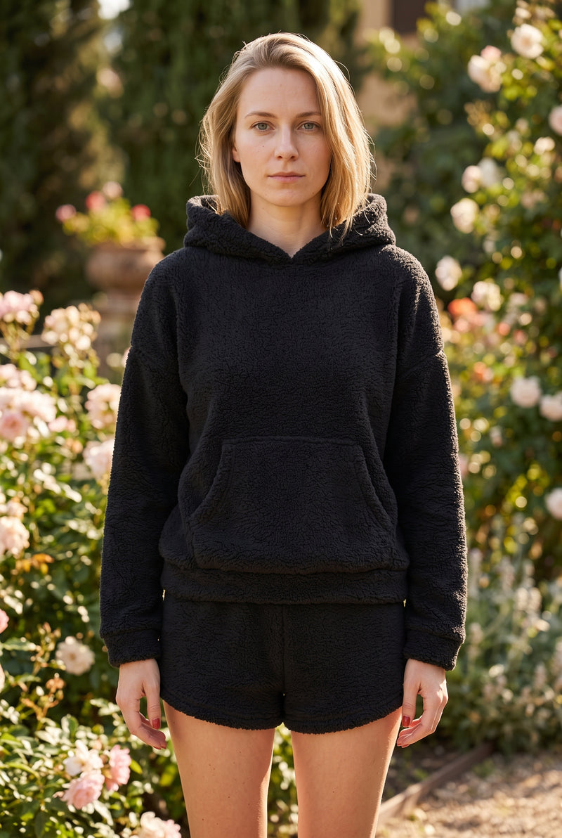Schwarzes Fleece Set mit Kapuze – Foto 5