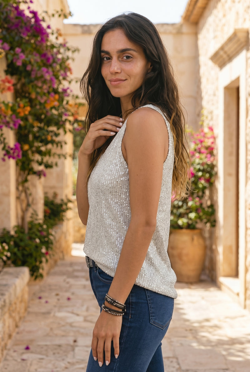 Beyaz Kolsuz V Yaka Payetli Bluz – fotoğraf 2