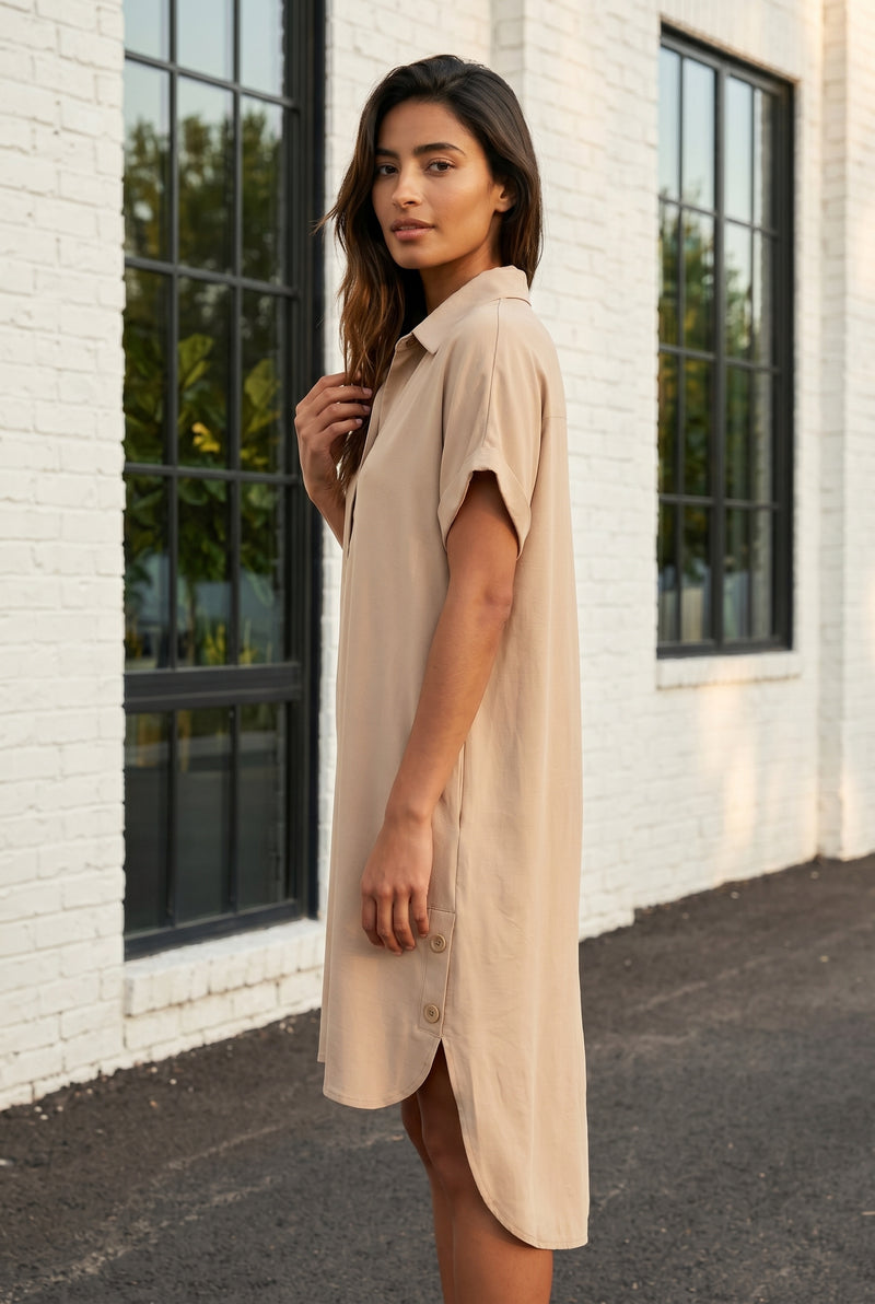 Kurzärmliges Midikleid aus Viskose mit Kragen in Beige – Foto 2