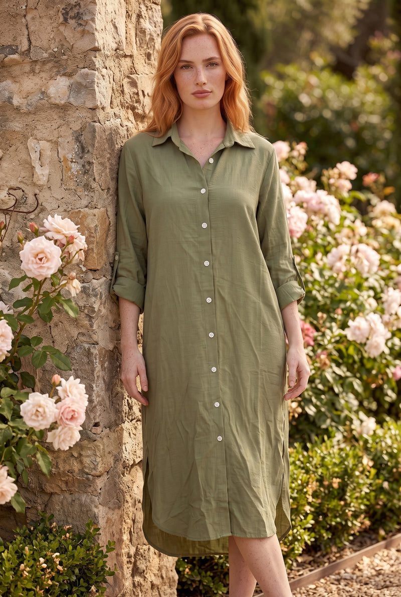 Lange Bluse mit Knopfleiste und Seitenschlitzen in Grün