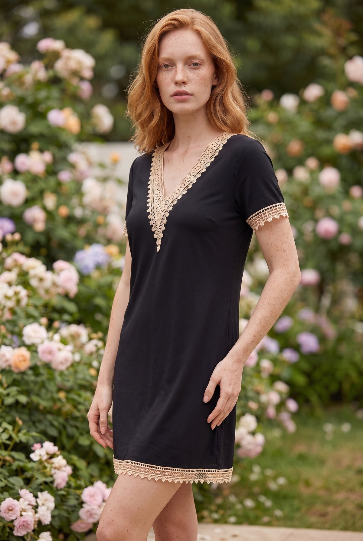 Robe longue à motifs portefeuille à manches courtes, coloris noir 1 – photo 4