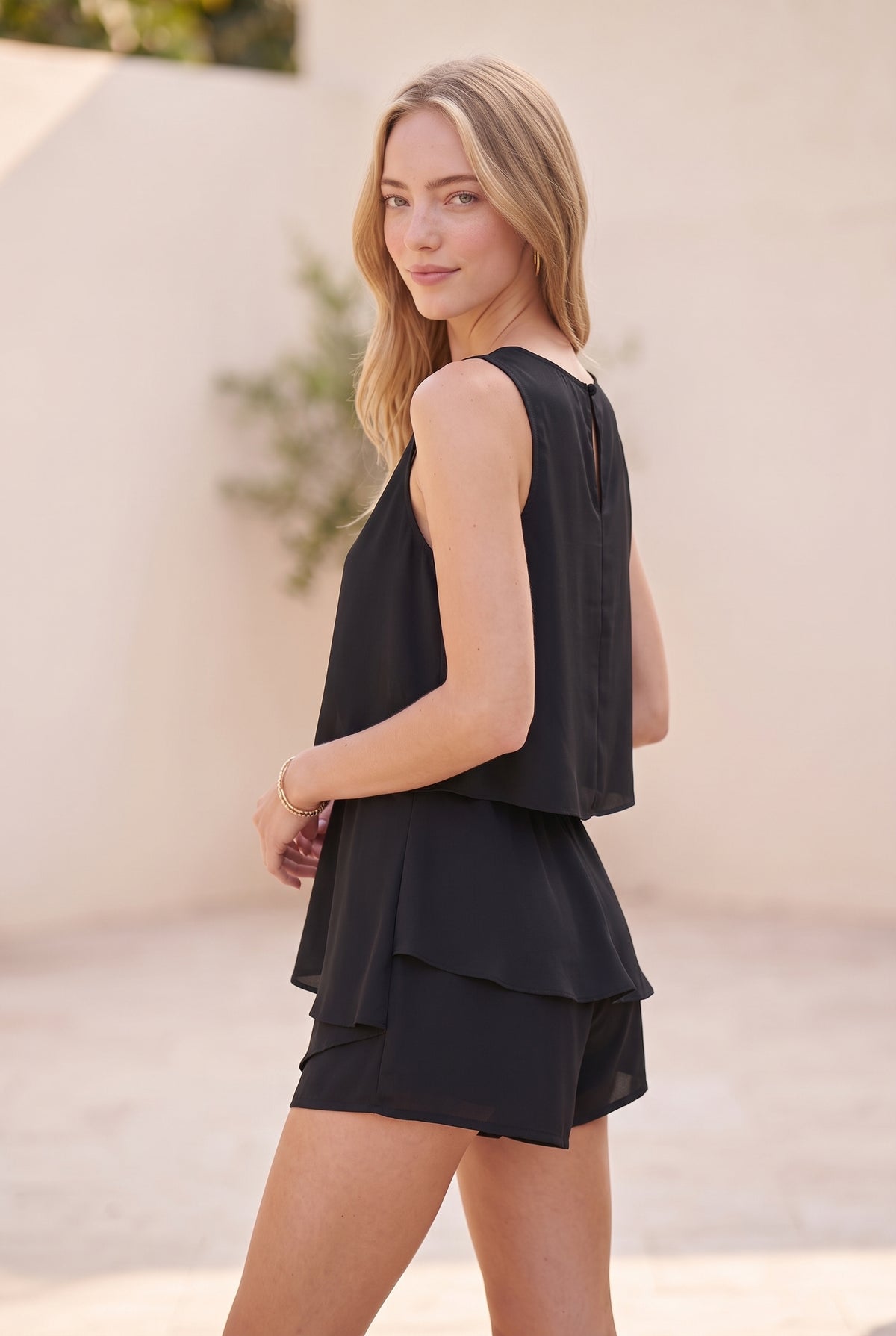 Sleeveless Crew Neck Crepe Co-ord Set in black – photo 2